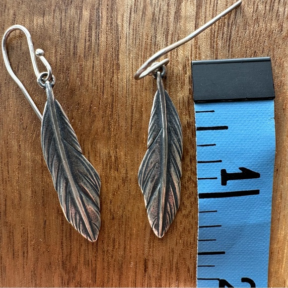 James Avery 🪶 Retired Feather Earrings 925 Sterling Silver - Picture 3 of 4